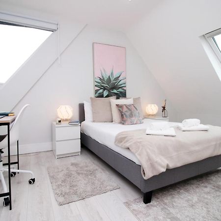 New 2 Bed Comfort - Functional - Secure - Private Cardiff Eksteriør bilde