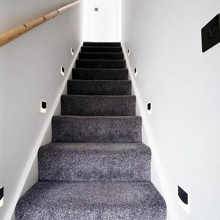 New 2 Bed Comfort - Functional - Secure - Private Cardiff Eksteriør bilde