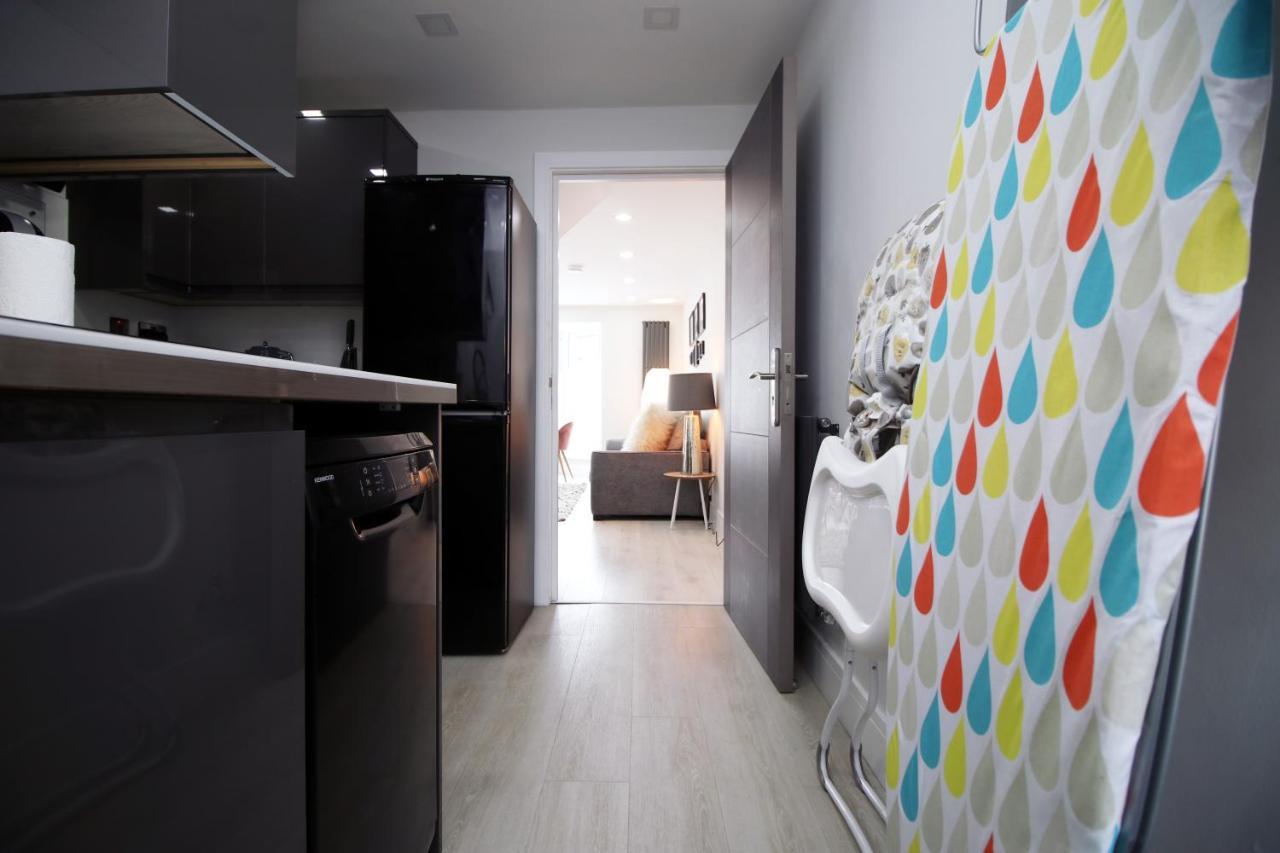 New 2 Bed Comfort - Functional - Secure - Private Cardiff Eksteriør bilde