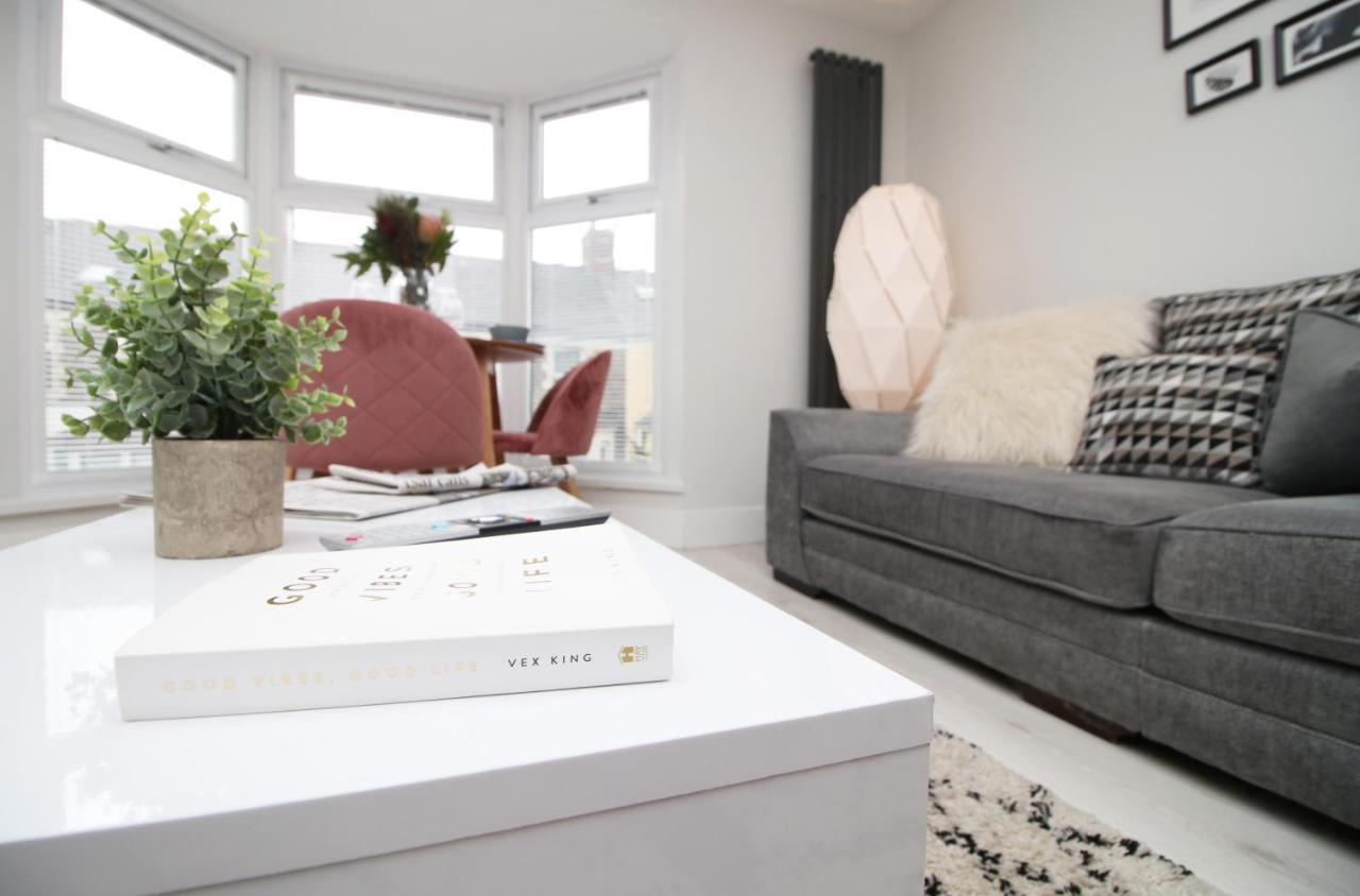 New 2 Bed Comfort - Functional - Secure - Private Cardiff Eksteriør bilde