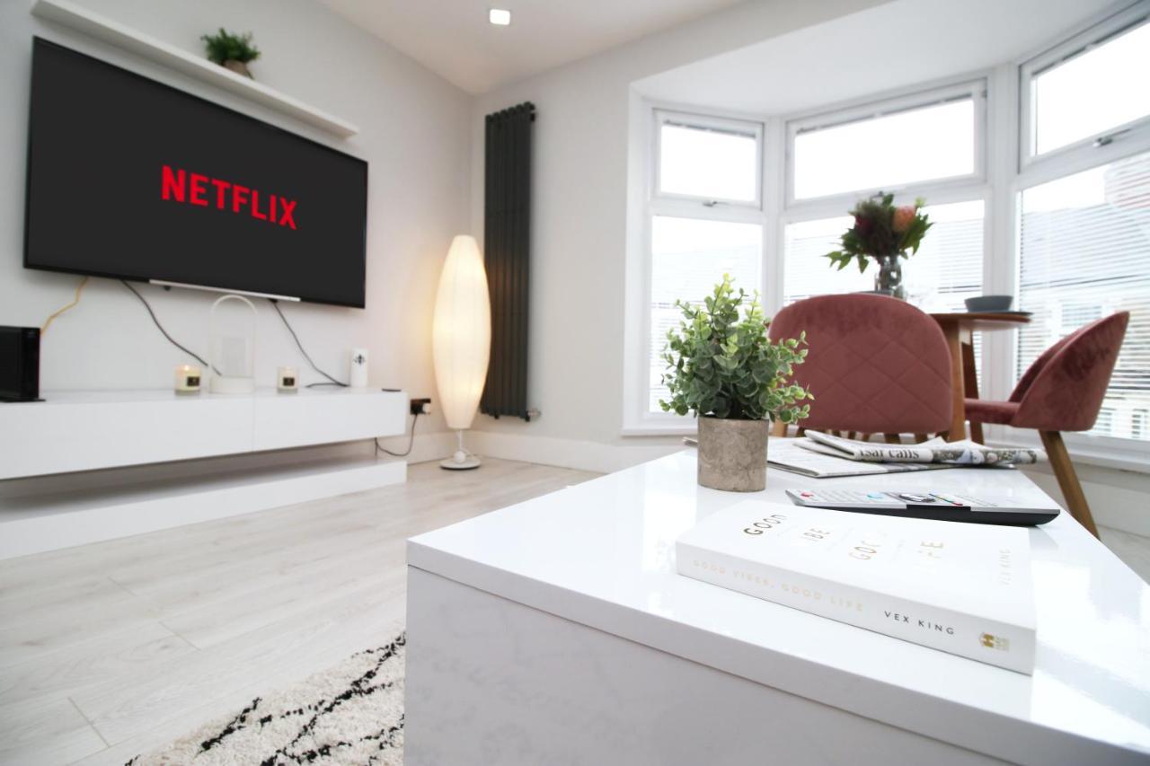 New 2 Bed Comfort - Functional - Secure - Private Cardiff Eksteriør bilde