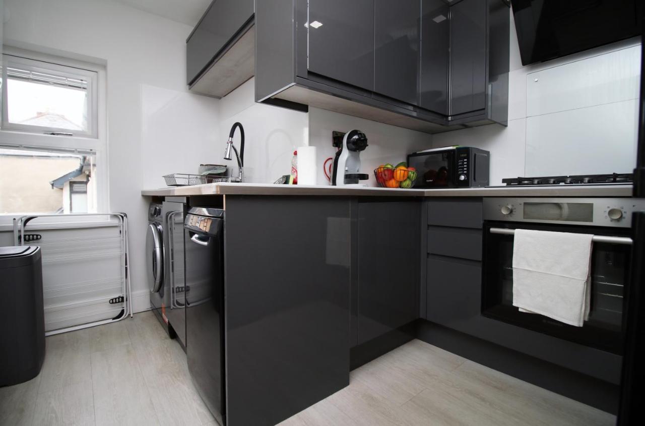 New 2 Bed Comfort - Functional - Secure - Private Cardiff Eksteriør bilde