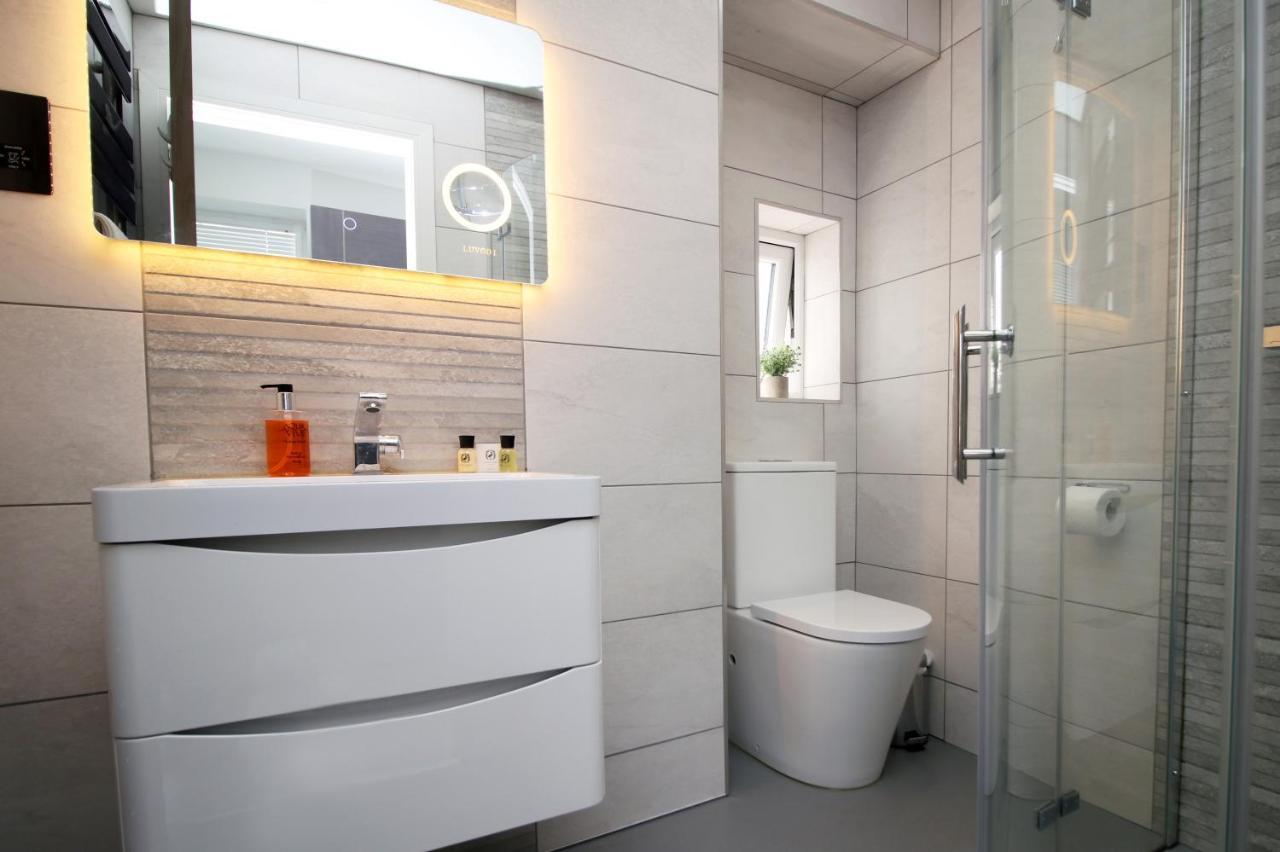 New 2 Bed Comfort - Functional - Secure - Private Cardiff Eksteriør bilde
